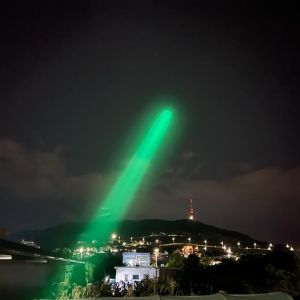 PNI Adventure F750 Green Light flashlight